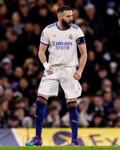 马卡:皇马进行恢复性训练 本泽马&阿拉巴缺席